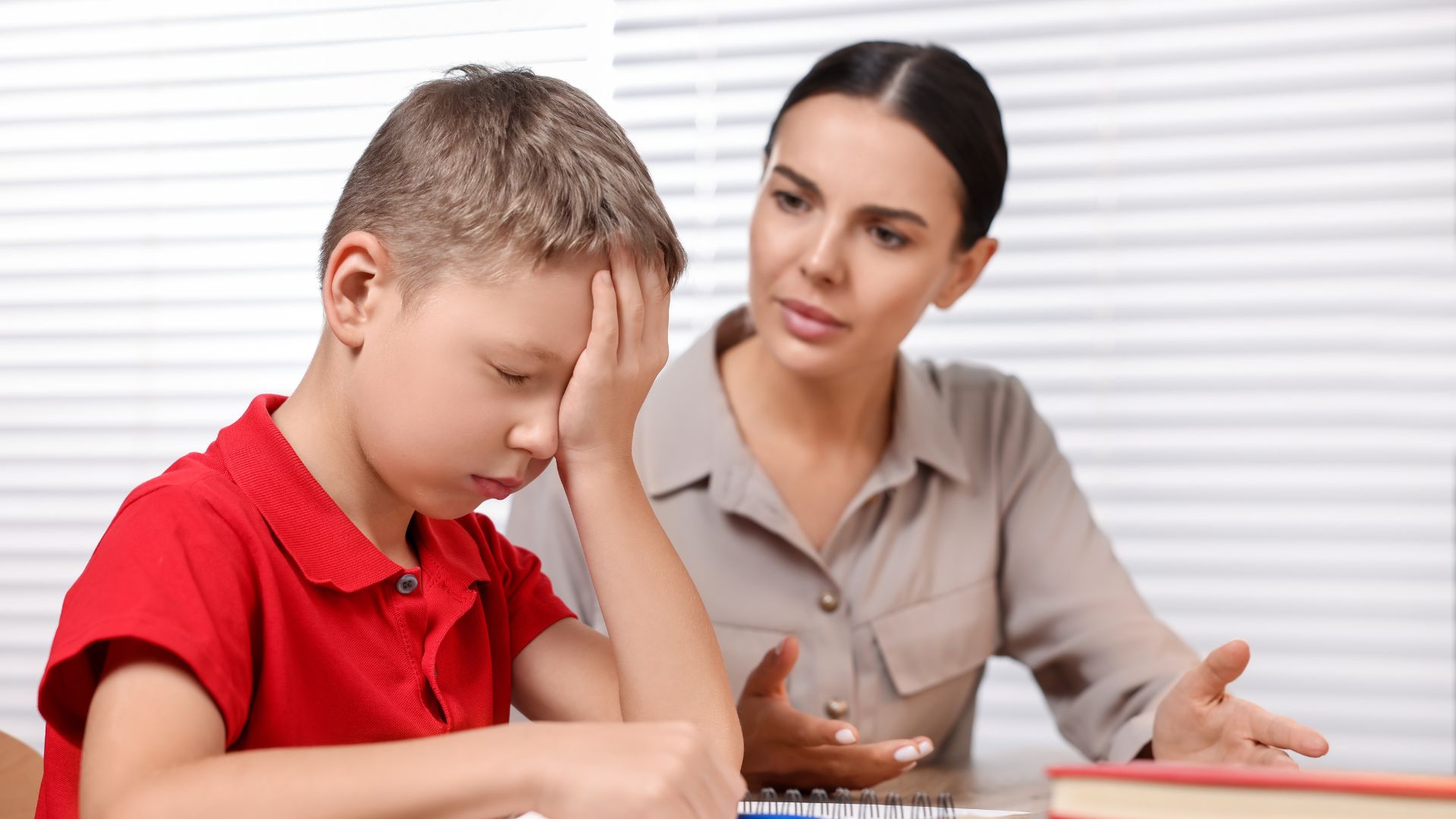 Você está educando ou apenas controlando seu filho
